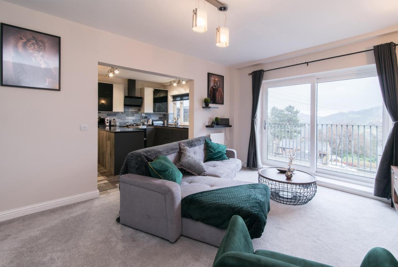 Immaculate 3 Bed House - Stunning Balcony Views Leilighet Matlock  Eksteriør bilde